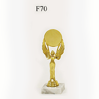 Figurina F70 dispusa pe soclu de marmura