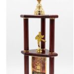 Trofeul TR2 personalizat pentru eveniment de karate