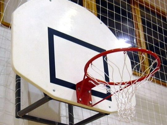 Panou baschet fibra sticla montat pe perete