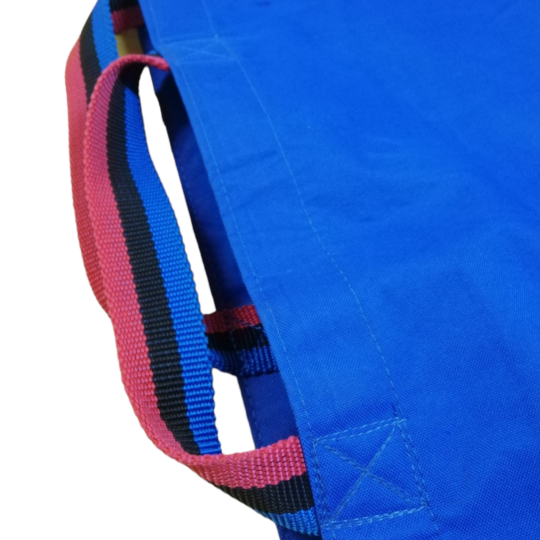 sac pentru sarituri detaliu cu manerele rezistente